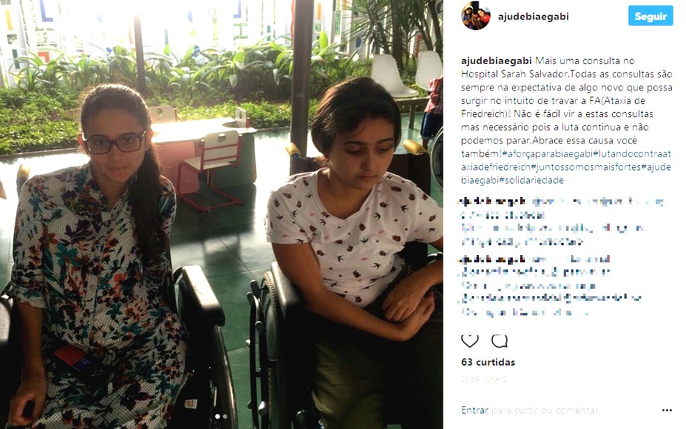 Gêmeas com doença degenerativa fazem campanha em rede social para conseguir cadeira de rodas motorizada para uma delas na Bahia (Foto: Reprodução/Instagram)