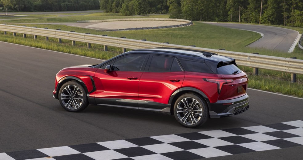 Versão esportiva SS tem pintura bicolor e motor de até 560 cv — Foto: Divulgação