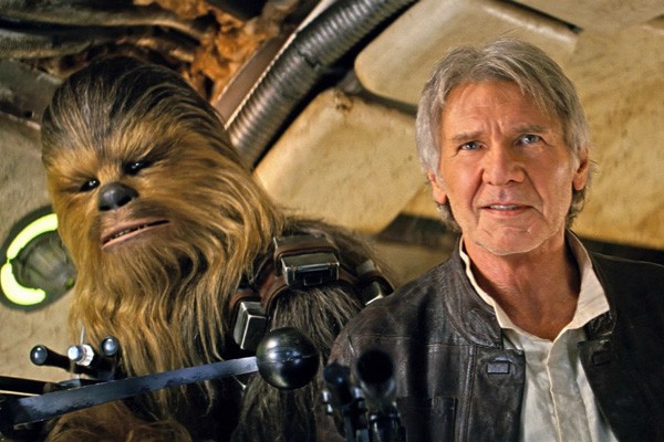 Chewbacca e Han Solo comemoram o título (Foto: Divulgação)