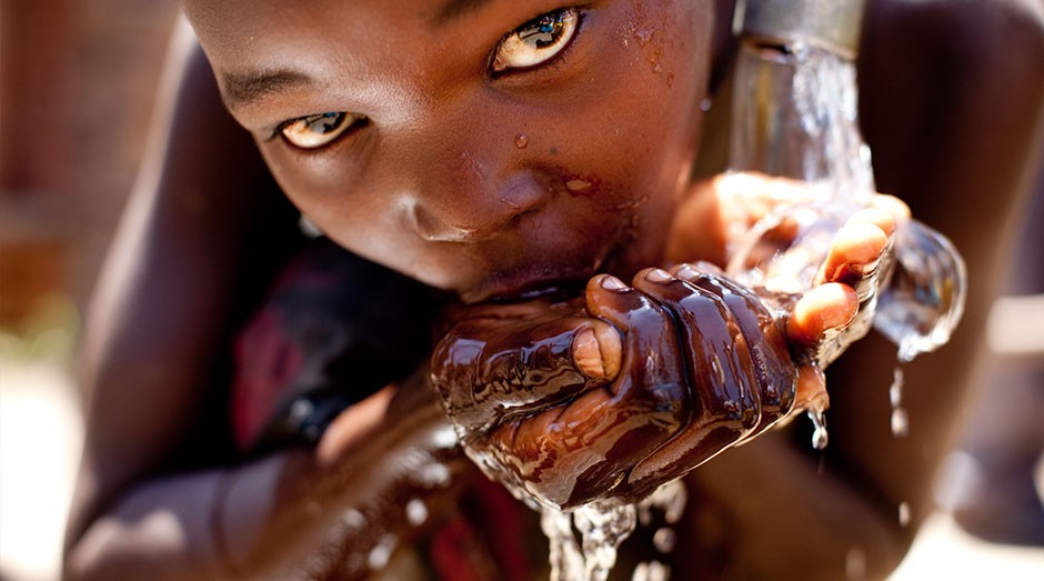água, saneamento, charity: water (Foto: Diculgação/charity: water)