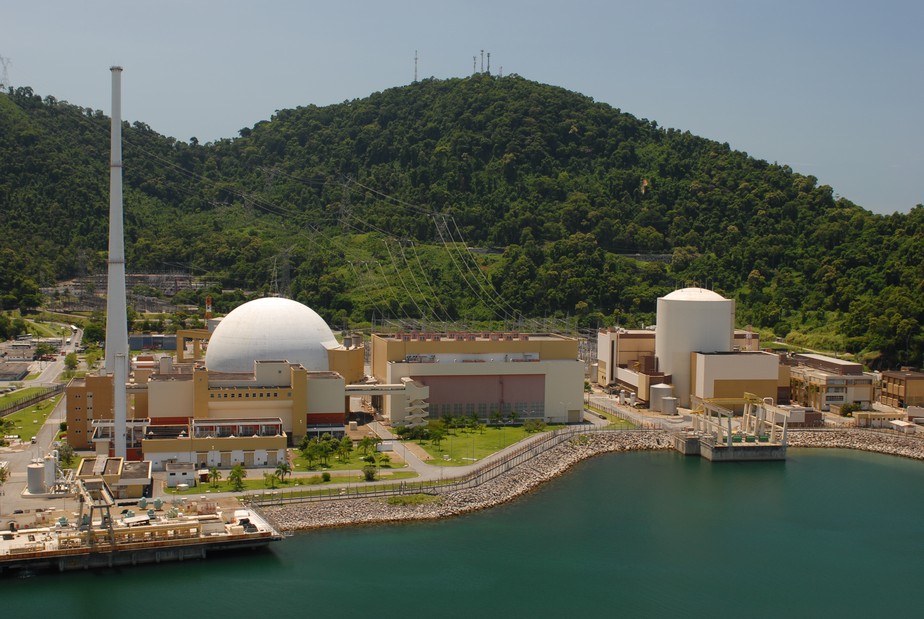 Central nuclear de Angra, que concentra as usinas Angra 1 e 2