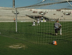 tácio gol santa-cruz x sport campina (Foto: Expedito Madruga / GloboEsporte.com)