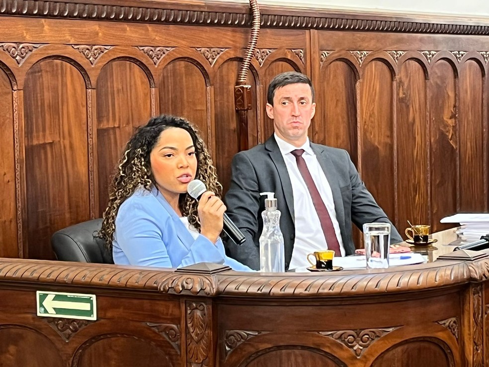 Prefeita de Bauru presta depoimento em CP que investiga supostos crimes na desapropriação de imóveis  — Foto: Gabriel Pelosi/TV TEM