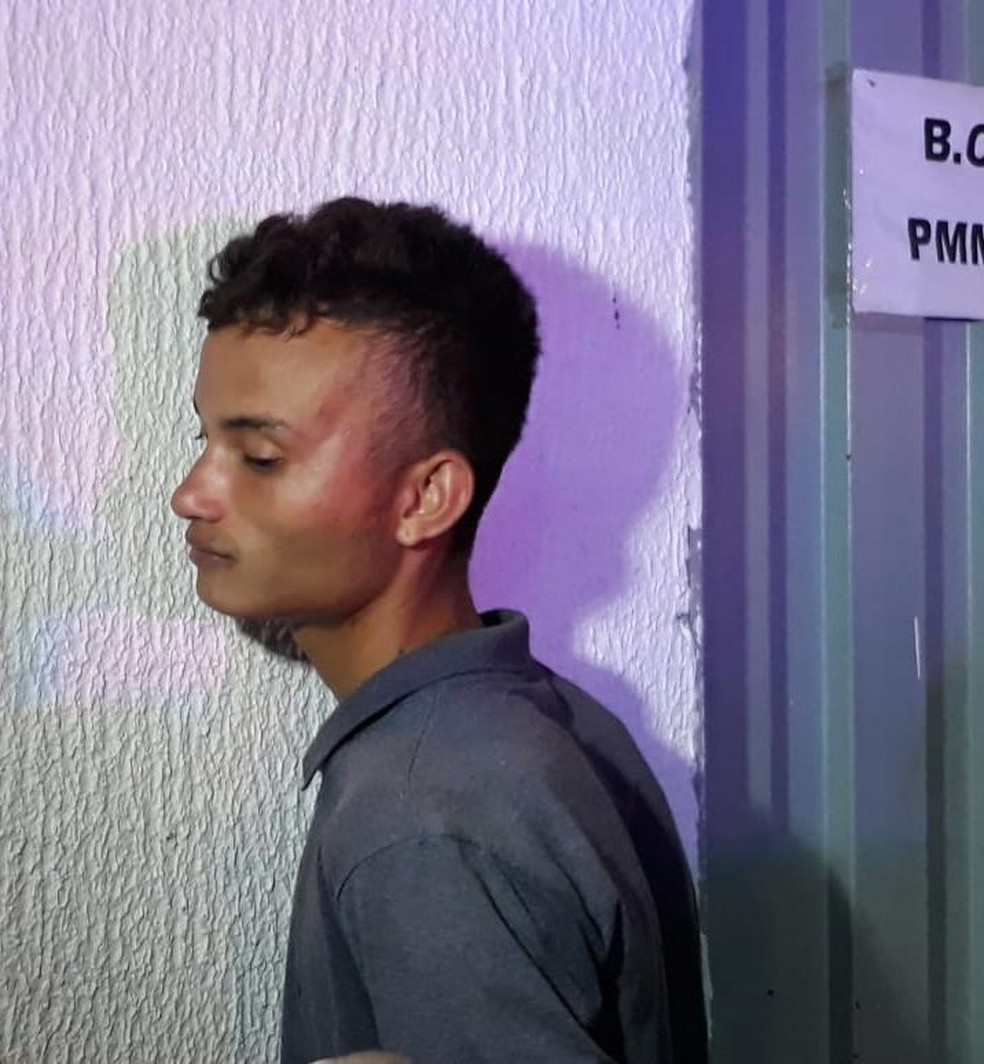 Jonh Lennon da Silva, de 21 anos, foi detido suspeito de matar jornalista em Cuiabá; ele negou o crime — Foto: Brígida Mota/TV Centro América