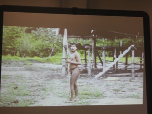 Índios isolados que estabeleceram contato  (Foto: Veriana Ribeiro/G1)