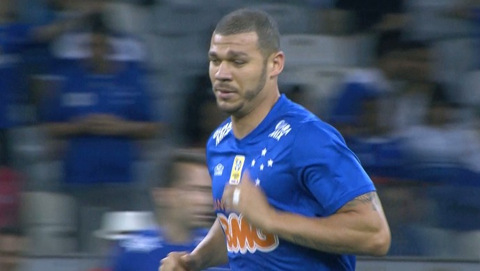 Nilton apresenta bons números no Mineirão e espera jogar contra ABC