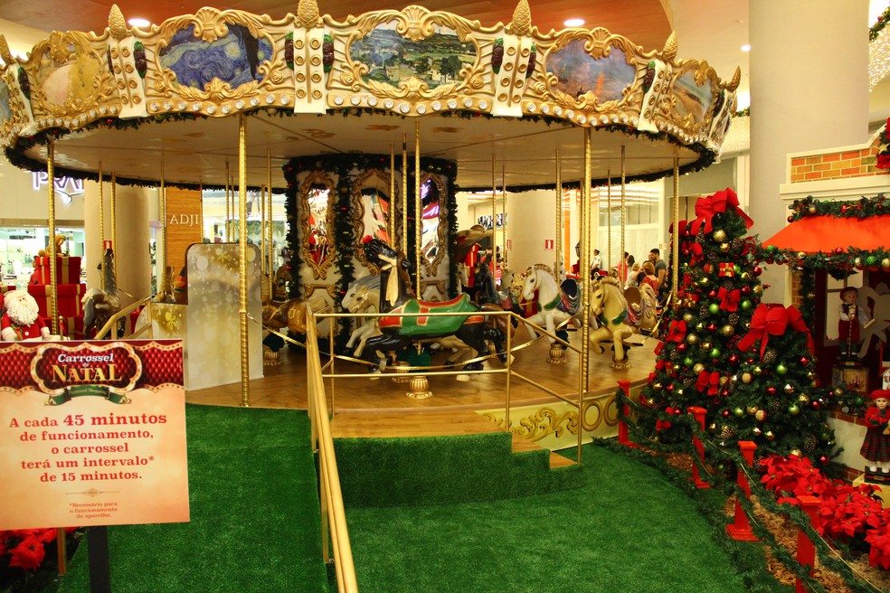 Crianças podem aproveitar “Carrossel de Natal”  (Foto: Pantanal Shopping/ Assessoria)