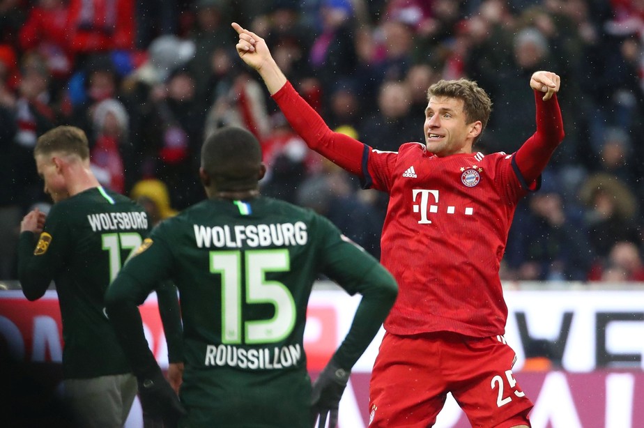 Siga o (novo) lÃ­der: Bayern goleia e assume a ponta do AlemÃ£o mesmo com vitÃ³ria do Borussia