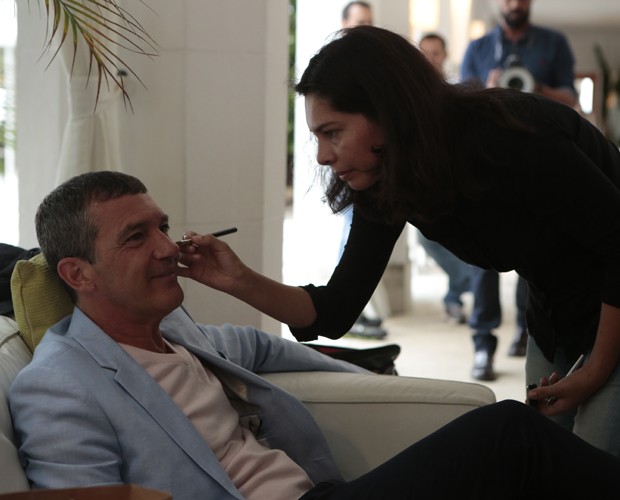 Vaidoso, Antonio Banderas foi maquiado antes de gravar entrevista (Foto: Felipe Monteiro / Gshow)