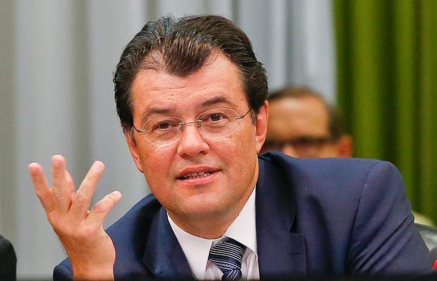 O ministro de Minas e Energia, Eduardo Braga: renúncia (Foto: Marcelo Camargo/Agência Brasil)