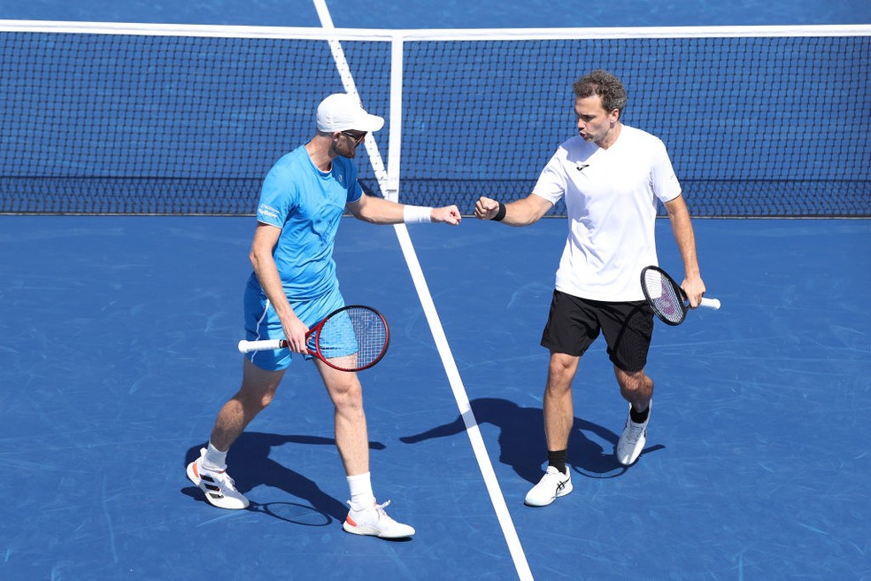 Bruno Soares e Jamie Murray no US Open — Foto: Elsa / Getty Images
