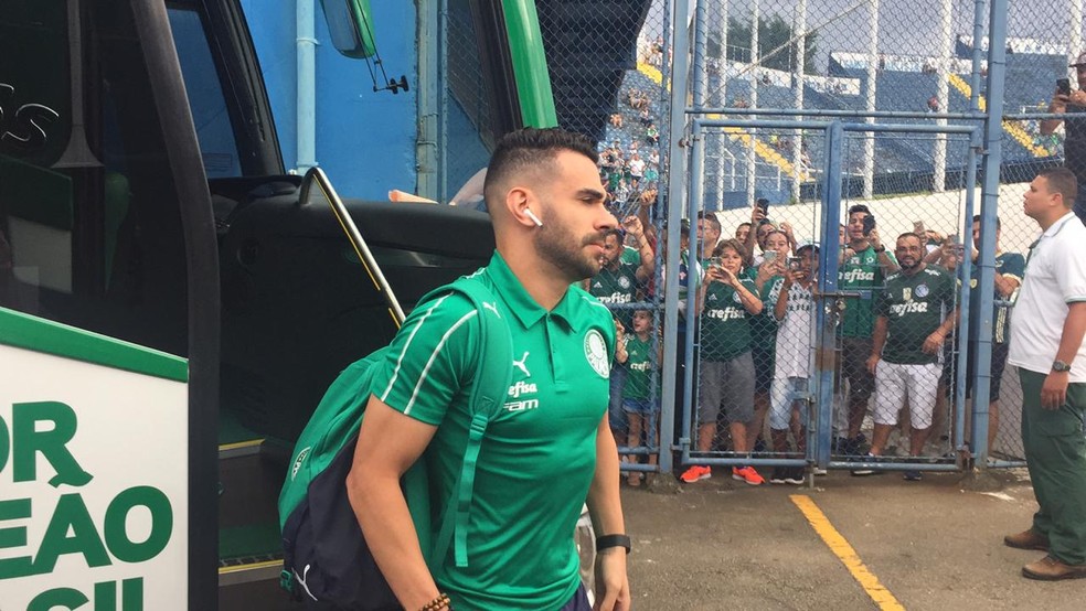 Bruno Henrique entrou no segundo tempo da partida contra o São Caetano — Foto: Felipe Zito