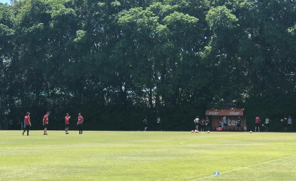 Treino do São Paulo na manhã desta sexta-feira, no CT da Barra Funda — Foto: Marcelo Hazan