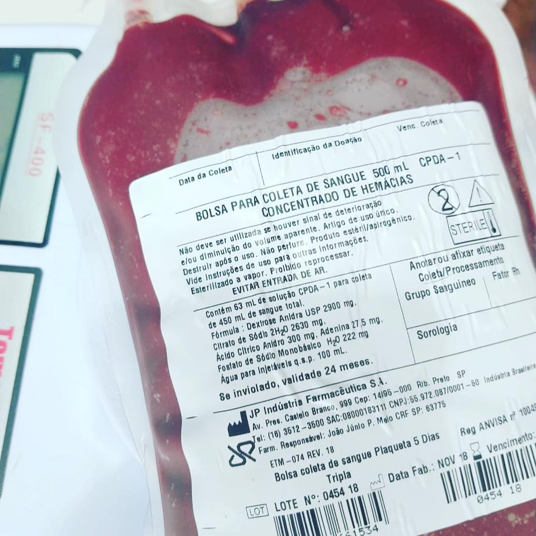 Granola doando sangue para Brumadinho (Foto: Reprodução Instagram)