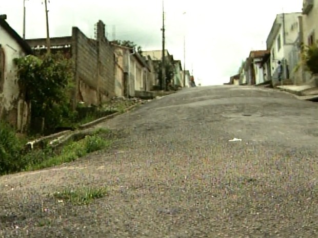 Rua onde policiais teriam tido contato com a criatura em 1996, em Varginha (Foto: Arquivo EPTV)