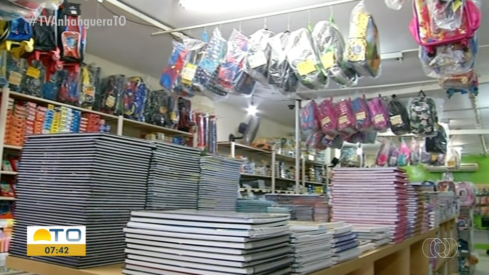 Papelarias se preparam para a volta às aulas — Foto: Reprodução/TV Anhanguera