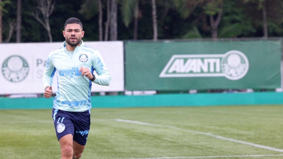 Tabata revela que morou no Palmeiras para acelerar adaptação ao clube: 
