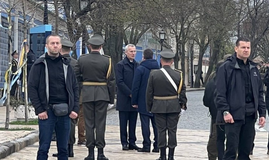 Secretário-geral da Otan, Jens Stoltenberg faz visita surpresa a Kiev