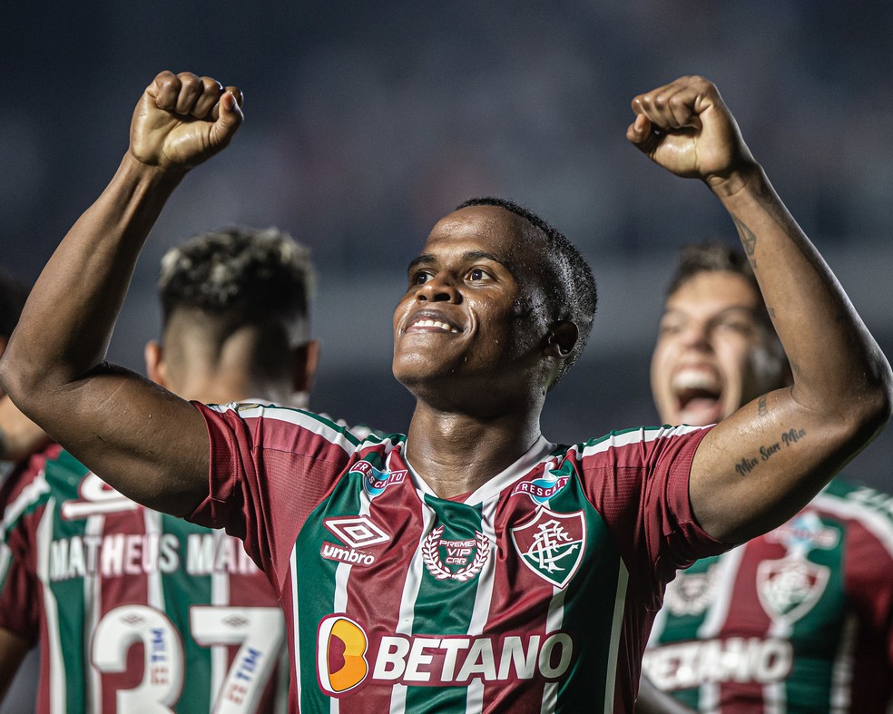 Jhon Arias supera desconfian&Atilde;&sect;a e vira pe&Atilde;&sect;a chave no Fluminense | fluminense  | ge