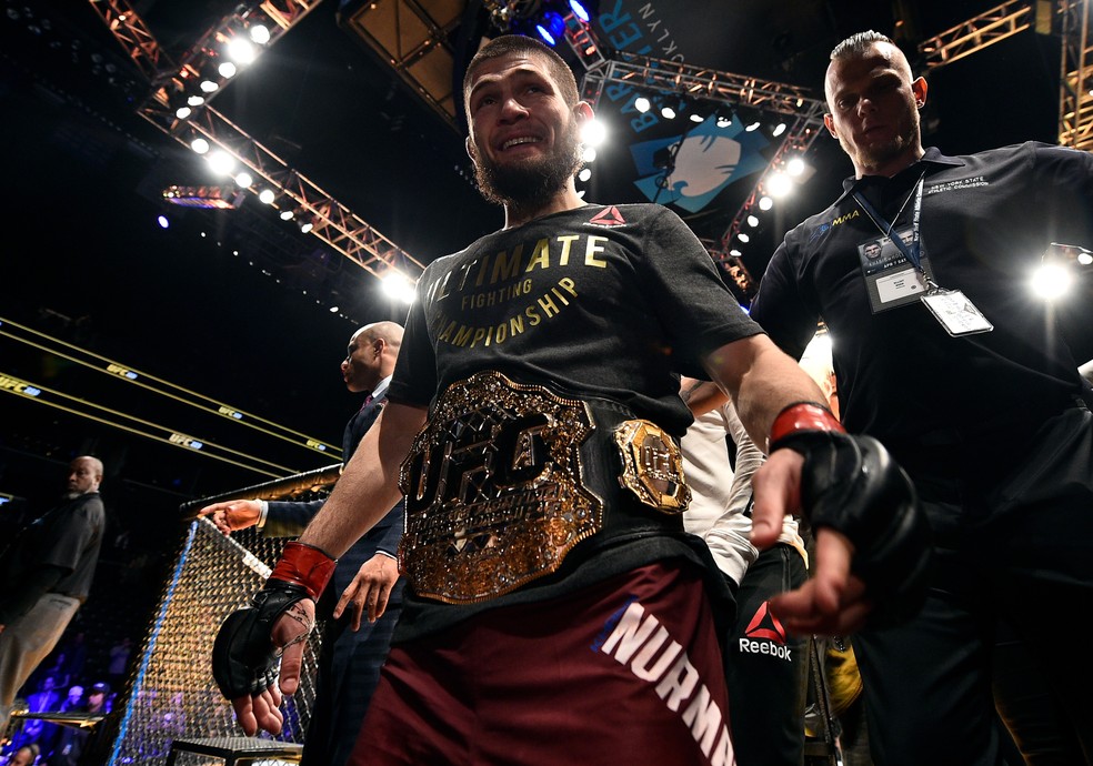 Khabib Nurmagomedov se tornou campeão dos leves no UFC 223 — Foto: Getty Images