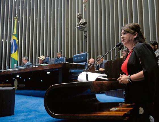 A senadora Kátia Abreu,do PMDB.Ela diz que foi pressionada a manter Gonçalves no cargo quando foi ministra da Agicultura (Foto: Jefferson Rudy/Agência Senado)