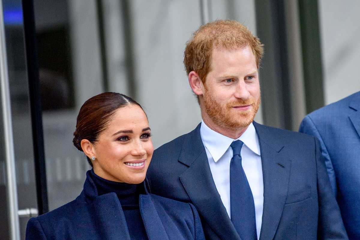 Harry e Meghan escapam de acidente após perseguição por paparazzi, diz porta -voz