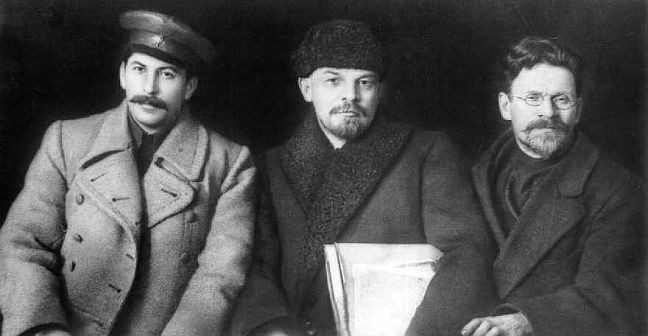 Stálin, Lênin e Mikhail Kalinin em 1919 (Foto: Communists party of Russia)