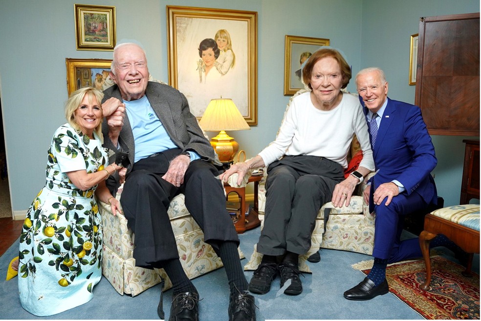 Usuário Deonardo La Vinci faz piada com foto dos Carters e dos Bidens no Twitter — Foto: Reprodução/Twitter