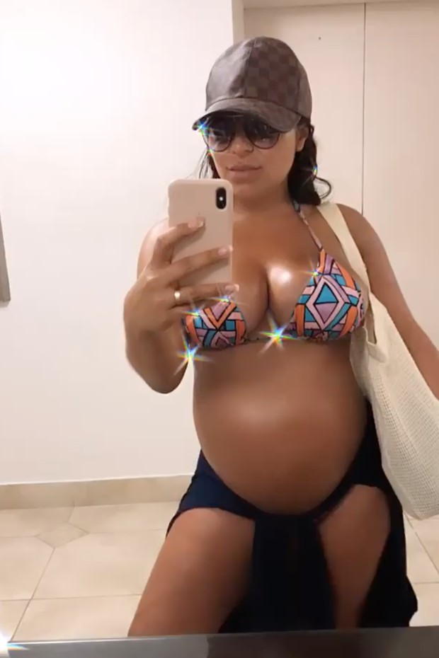 Com 36 semanas de gravidez, Andressa Ferreira curte dia de piscina em Miami (Foto: Reprodução/Instagram)