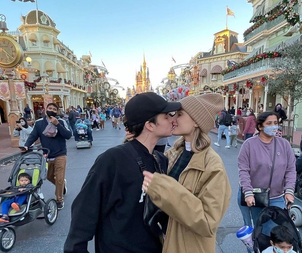 Sasha e o marido, João Figueiredo, na Disney, em Orlando (EUA) (Foto: Reprodução/Instagram)
