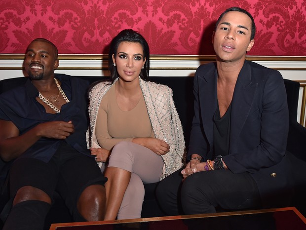 PARIS, FRANCE - SEPTEMBER 25:  Kanye West, Kim Kardashian and Olivier Rousteing attend 'Balmain' After Party on September 25, 2014 in Paris, France.  (Photo by Jacopo Raule/Getty Images) (Foto: Getty Images)