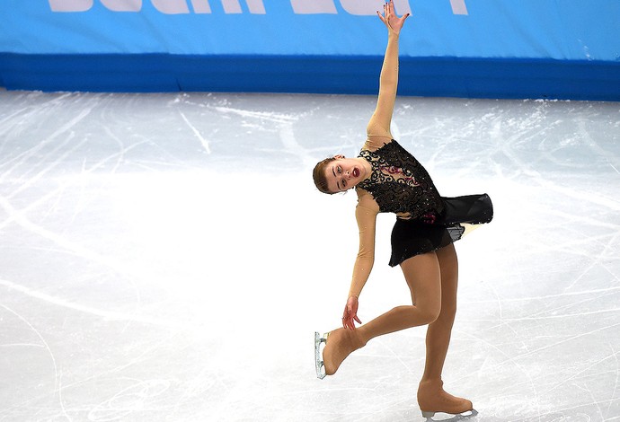Isadora Williams prova de patinação artística Sochi (Foto: AFP)
