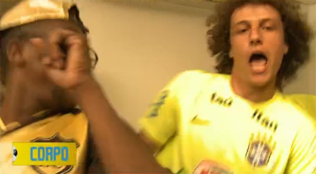 David Luiz quebra tudo em participação no programa Esquenta (Foto: Reprodução)