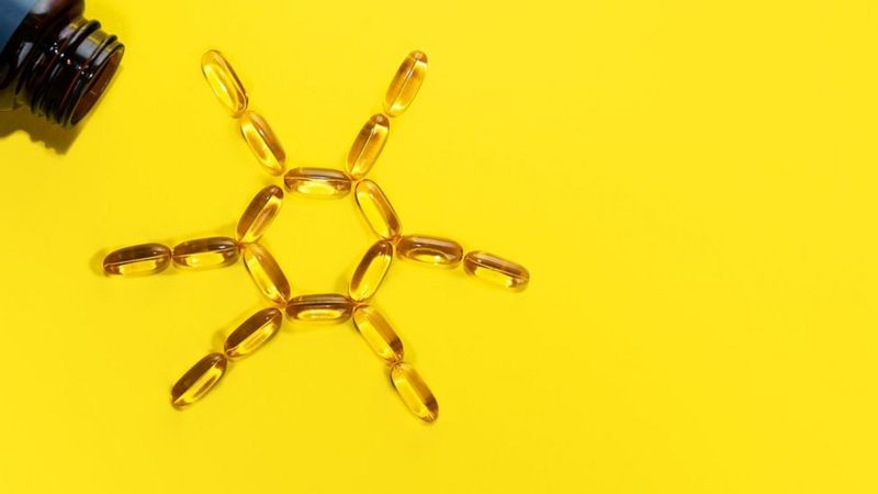 A vitamina D está sendo estudada — mas evidências até agora não são robustas o suficiente para sugerir tratamento com ela para a covid-19 (Foto: Getty Images)