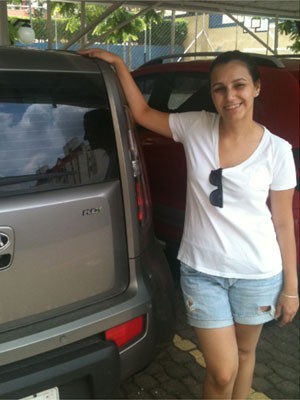 A estudante Sarah Britto procura por uma vaga há cerca de um mês em Campinas (Foto: Marília Rastelli / G1 Campinas)