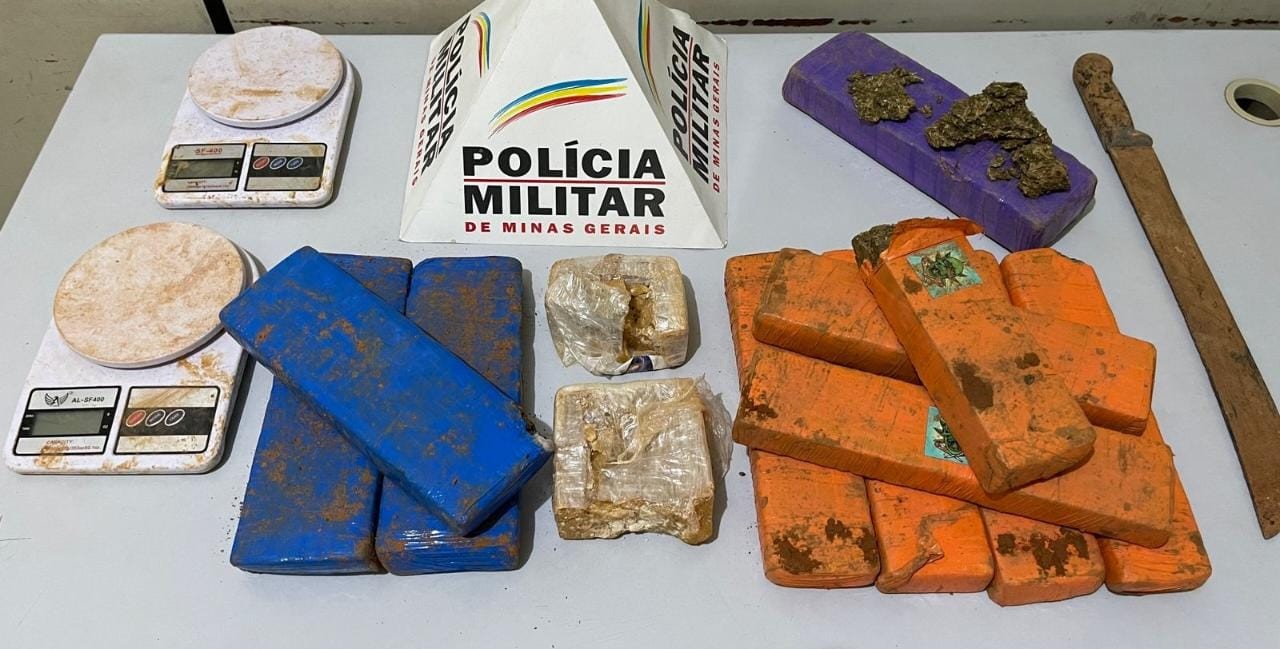 Polícia apreende 11 barras de maconha enterradas em Ipatinga