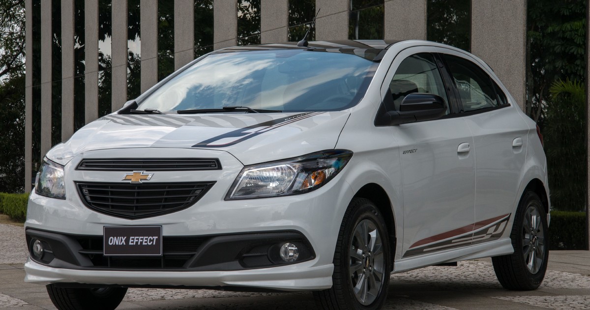 Chevrolet Onix ganha novidades na linha 2015 - preço parte de R$ 33.890