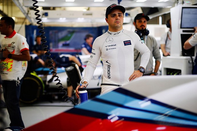 Felipe Massa nos boxes da Williams durante os treinos livres no Bahrein (Foto: Divulgação) Felipe Massa nos boxes da Williams durante os treinos livres no Bahrein (Foto: Divulgação)