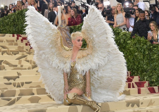 NEW YORK, NY - MAY 07:  Katy Perry attends the Heavenly Bodies: Fashion & The Catholic Imagination Costume Institute Gala at The Metropolitan Museum of Art on May 7, 2018 in New York City.  (Photo by Neilson Barnard/Getty Images) (Foto: Getty Images)