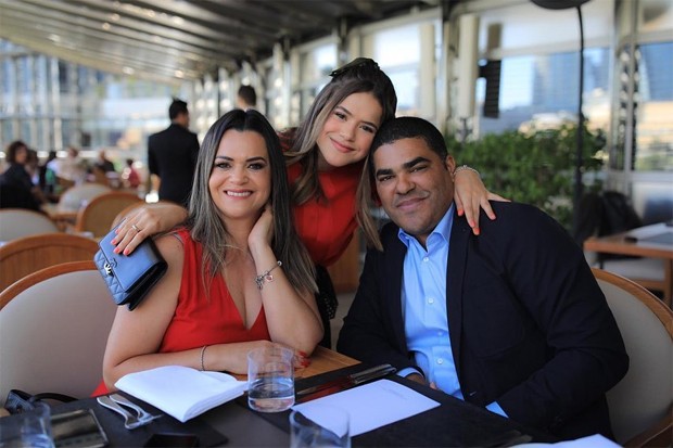 Pais de Maisa Silva, Celso e Gislaine (Foto: Reprodução/Instagram)