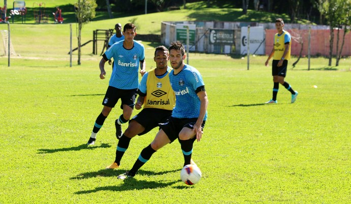 Marcelo Oliveira acelera recuperação e treina com bola pela 1ª vez na Serra