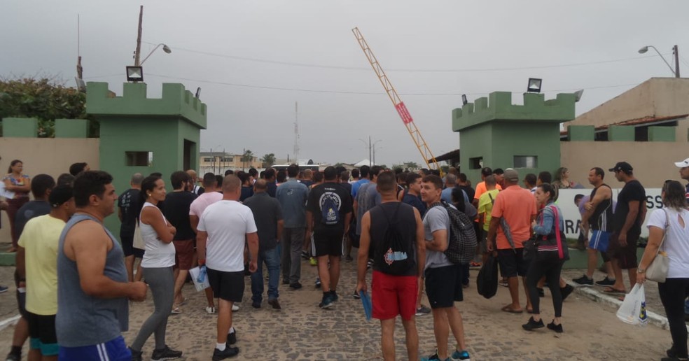 Cerca de 500 pessoas devem fazer exames fÃ­sicos para cargo de soldado combatente da PM â Foto: Fagno Pinto/Arquivo pessoal
