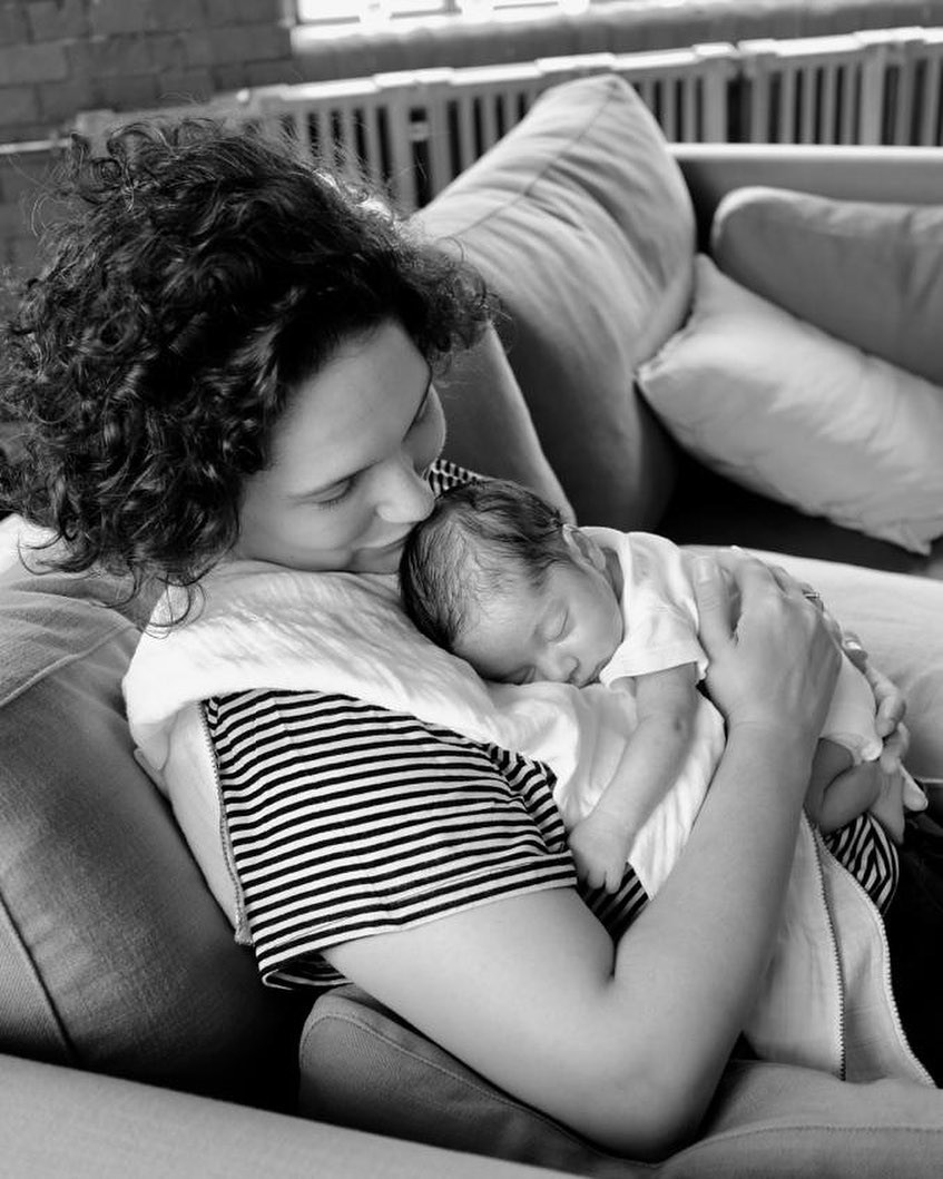 Cecilia Malan posa com a filha, Olímpia (Foto: Reprodução/Instagram)