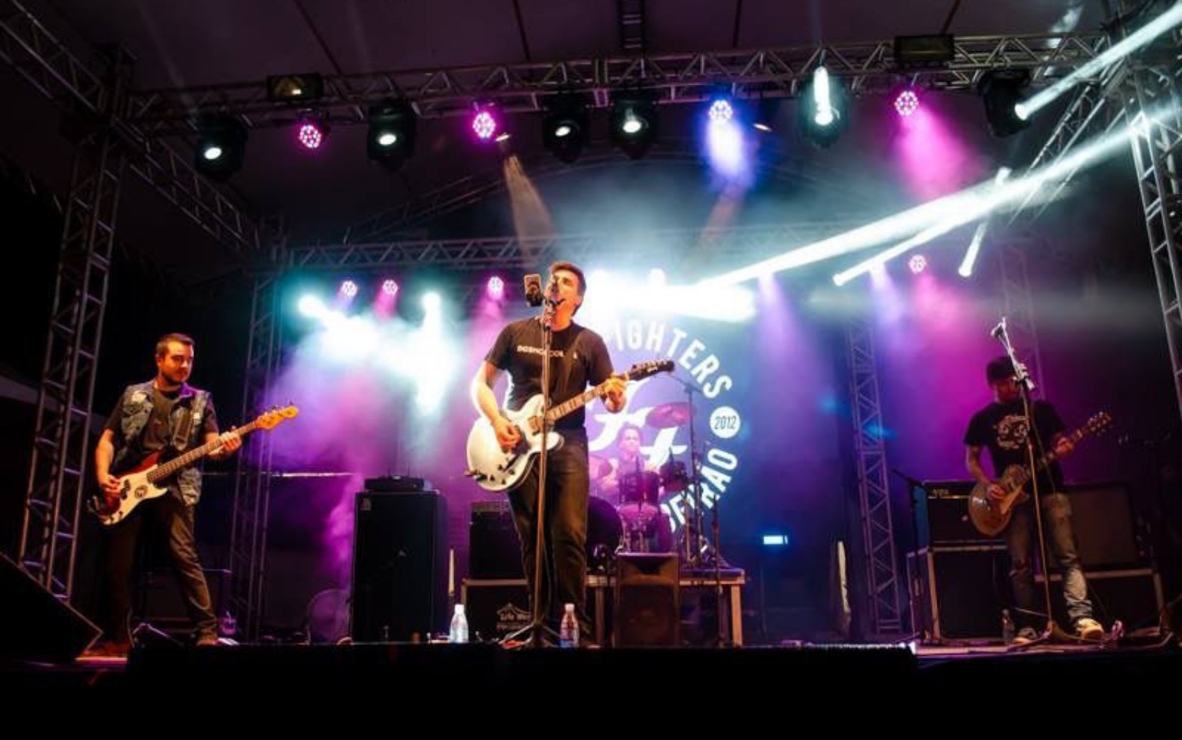 Vocalista de banda cover do Foo Fighters lamenta morte de Taylor Hawkins: 'Ninguém esperava' 