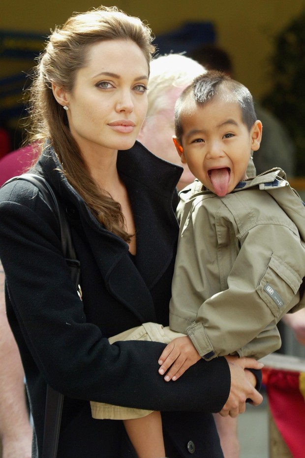 Maddox com a mãe, Angelina Jolie, em 2005: fofo!  (Foto: Getty Images)