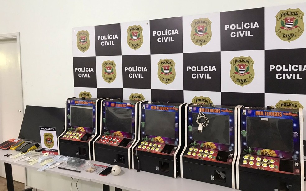 Operação de combate a jogos de azar apreende mais de 80 máquinas caça-níqueis no centro-oeste paulista — Foto: Polícia Civil/Divulgação