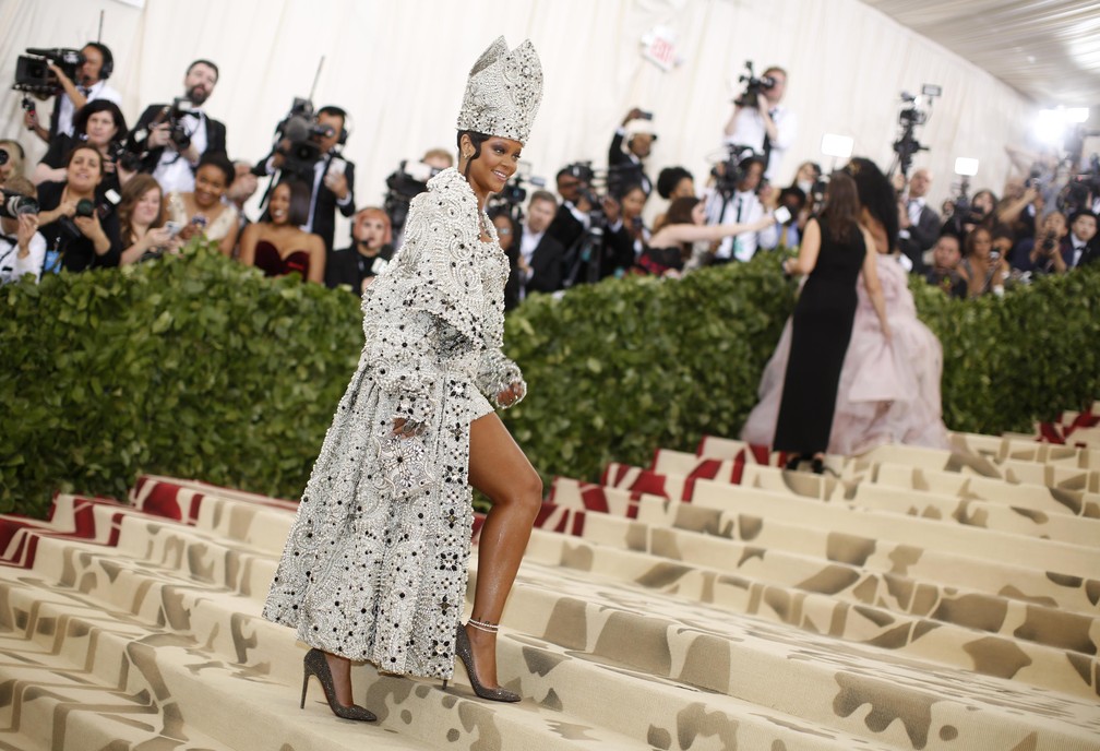 Rihanna chega ao Baila de gala do Met, em Nova York (EUA) (Foto: Eduardo Munoz/Reuters)