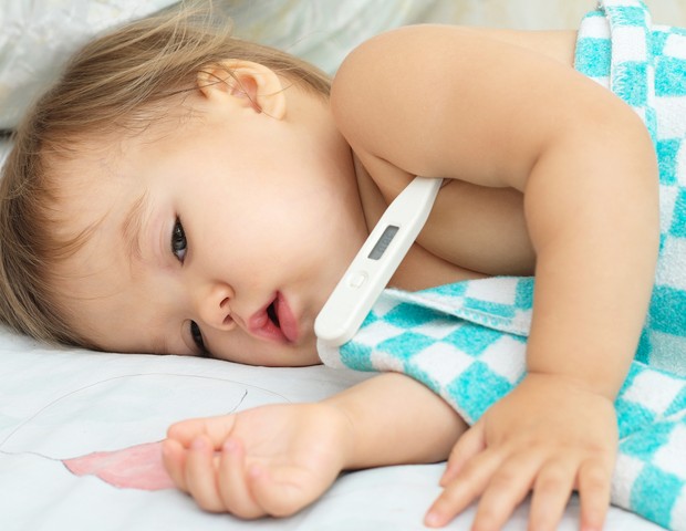 Criança doente (Foto: Thinkstock)