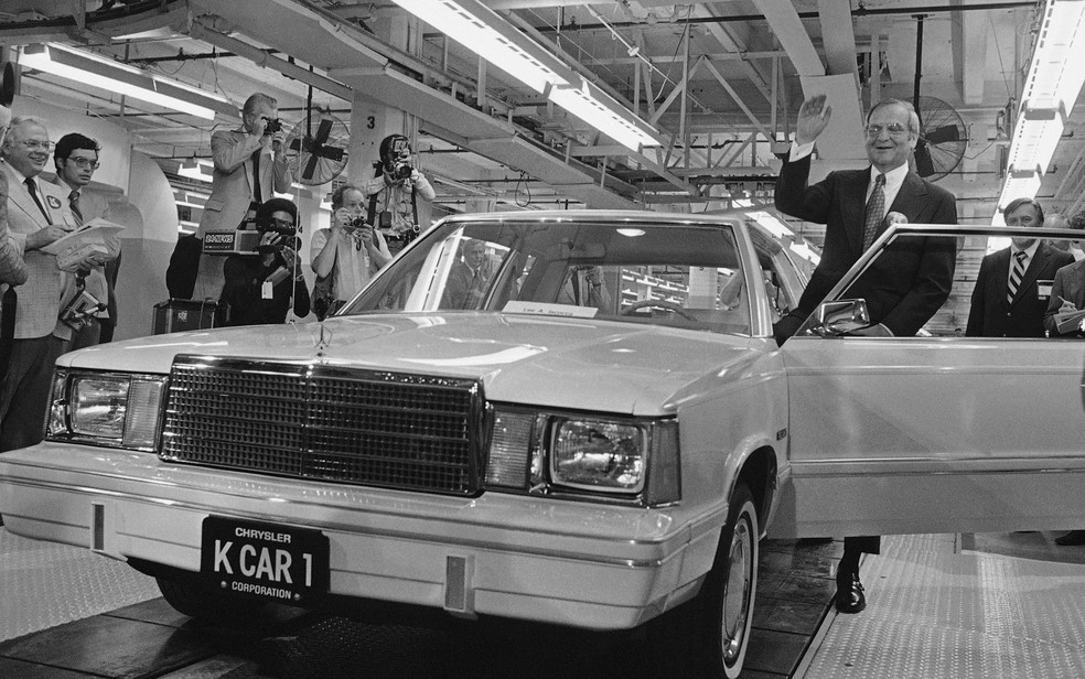 Em 1980, o então presidente da Chrysler, Lee Iacocca — Foto: Dale Atkins / Arquivo / AP Photo