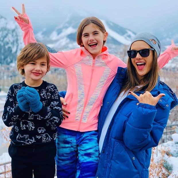 Alessandra Ambrósio e filhos (Foto: Reprodução/Instagram)
